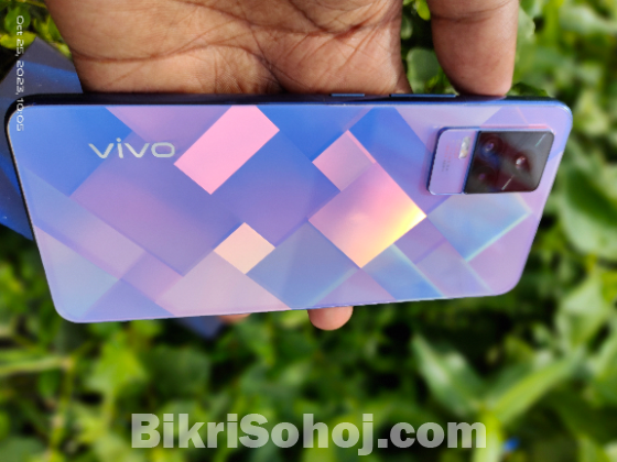 vivo V21e